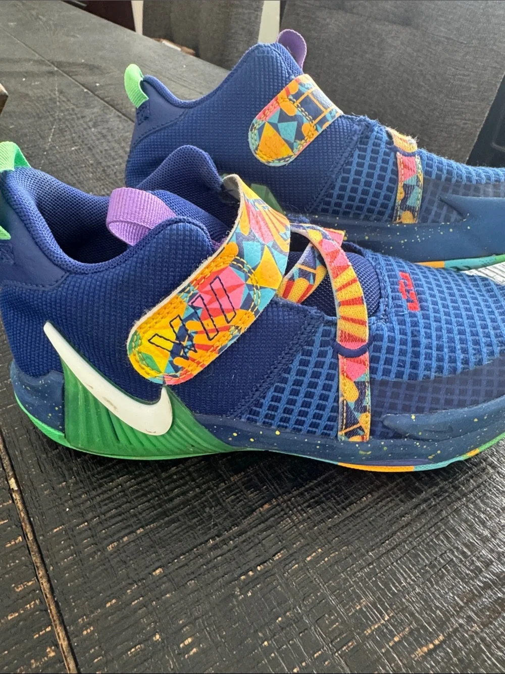Nike LeBron Witness 7 “Kaleidoscope” Size 3Y